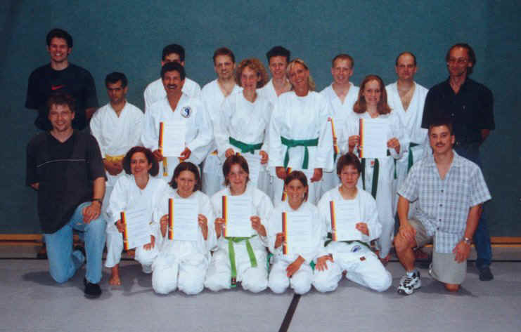 Gruppe.jpg (33694 Byte)
